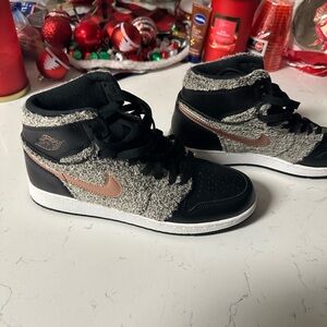 Nike women’s  High-Top Sneakers - Black and Grey